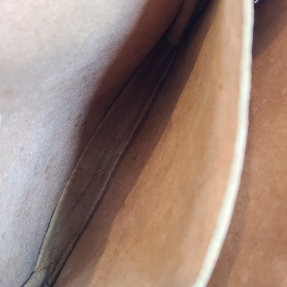 Handmade Moroccan Leather Crossbody Handbag - Picture 5 of 15